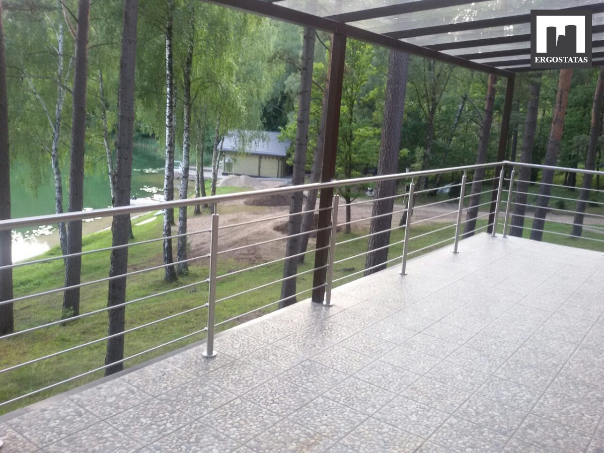 nerūdijančio plieno turėklai